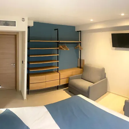 Blanche Cavalaire-sur-Mer